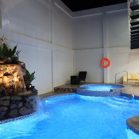 The Legacy Hotel Tayabas ภายนอก รูปภาพ