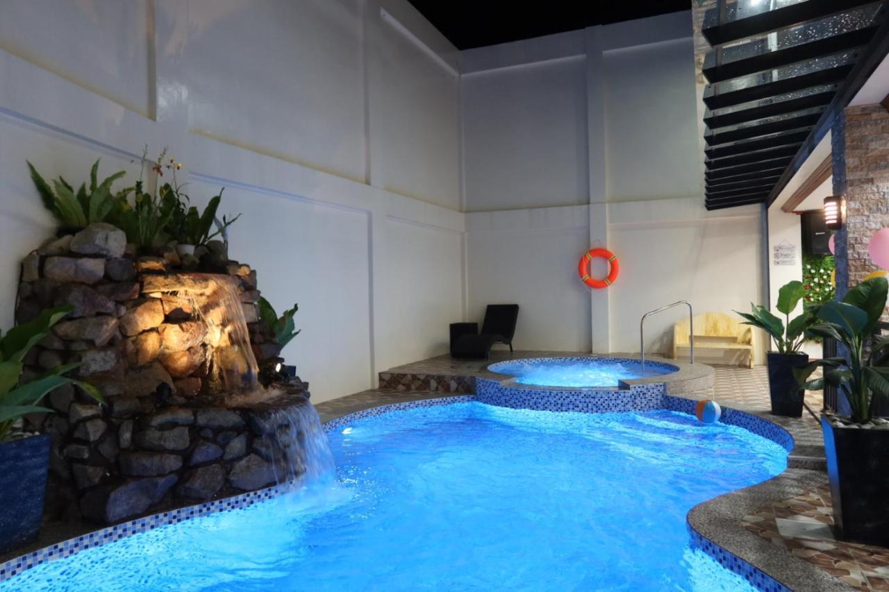 The Legacy Hotel Tayabas ภายนอก รูปภาพ