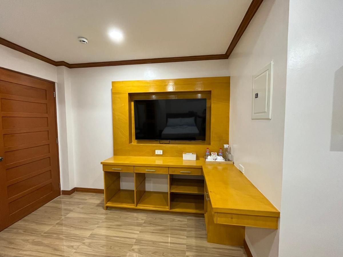 The Legacy Hotel Tayabas ภายนอก รูปภาพ