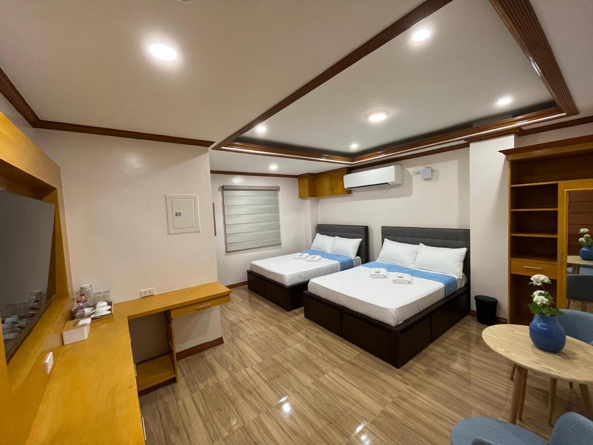 The Legacy Hotel Tayabas ภายนอก รูปภาพ