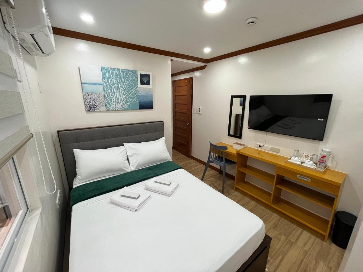 The Legacy Hotel Tayabas ภายนอก รูปภาพ