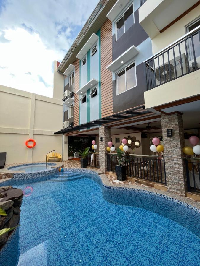 The Legacy Hotel Tayabas ภายนอก รูปภาพ